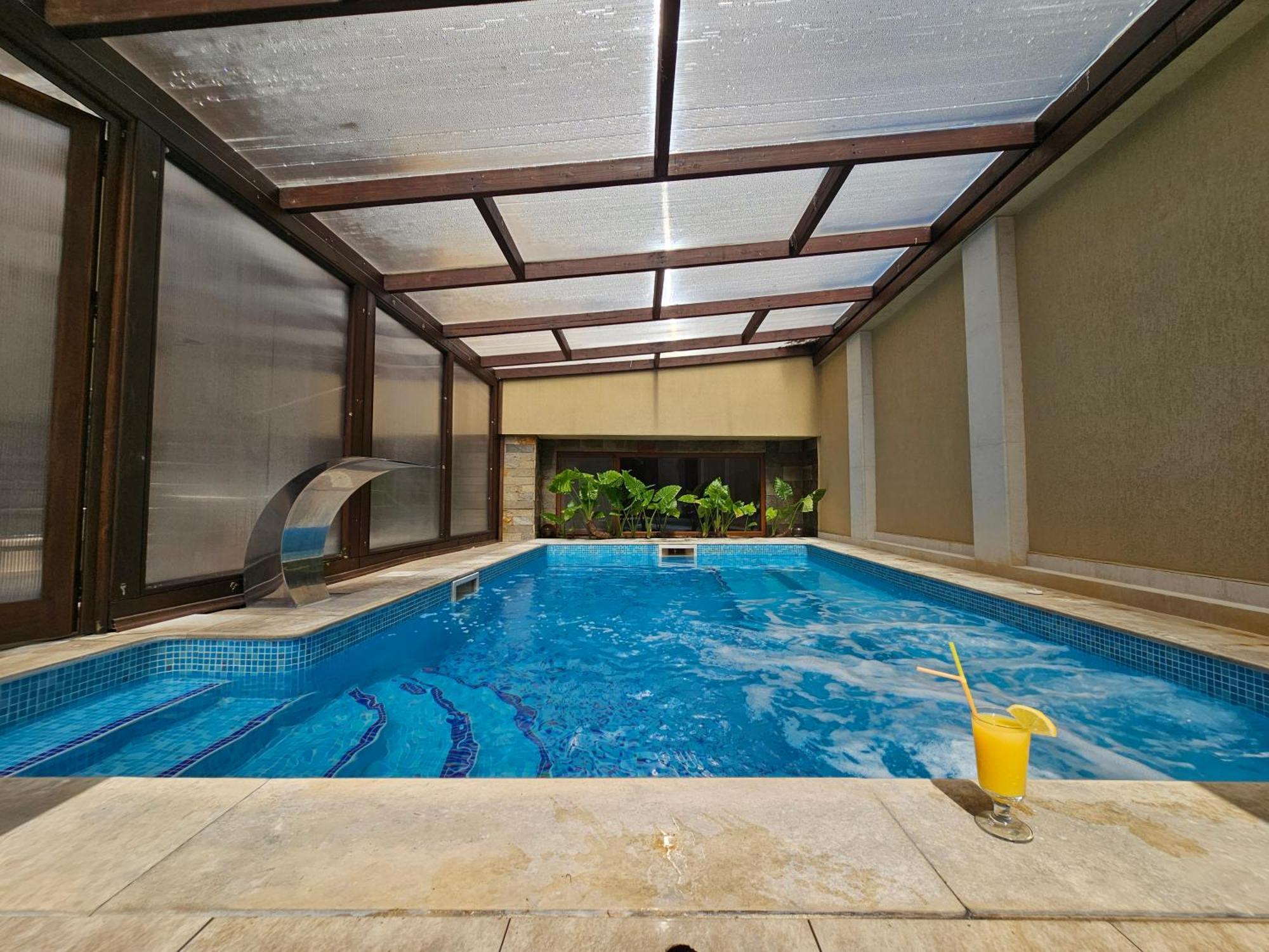 Family Hotel Jeri Velingrad Bagian luar foto