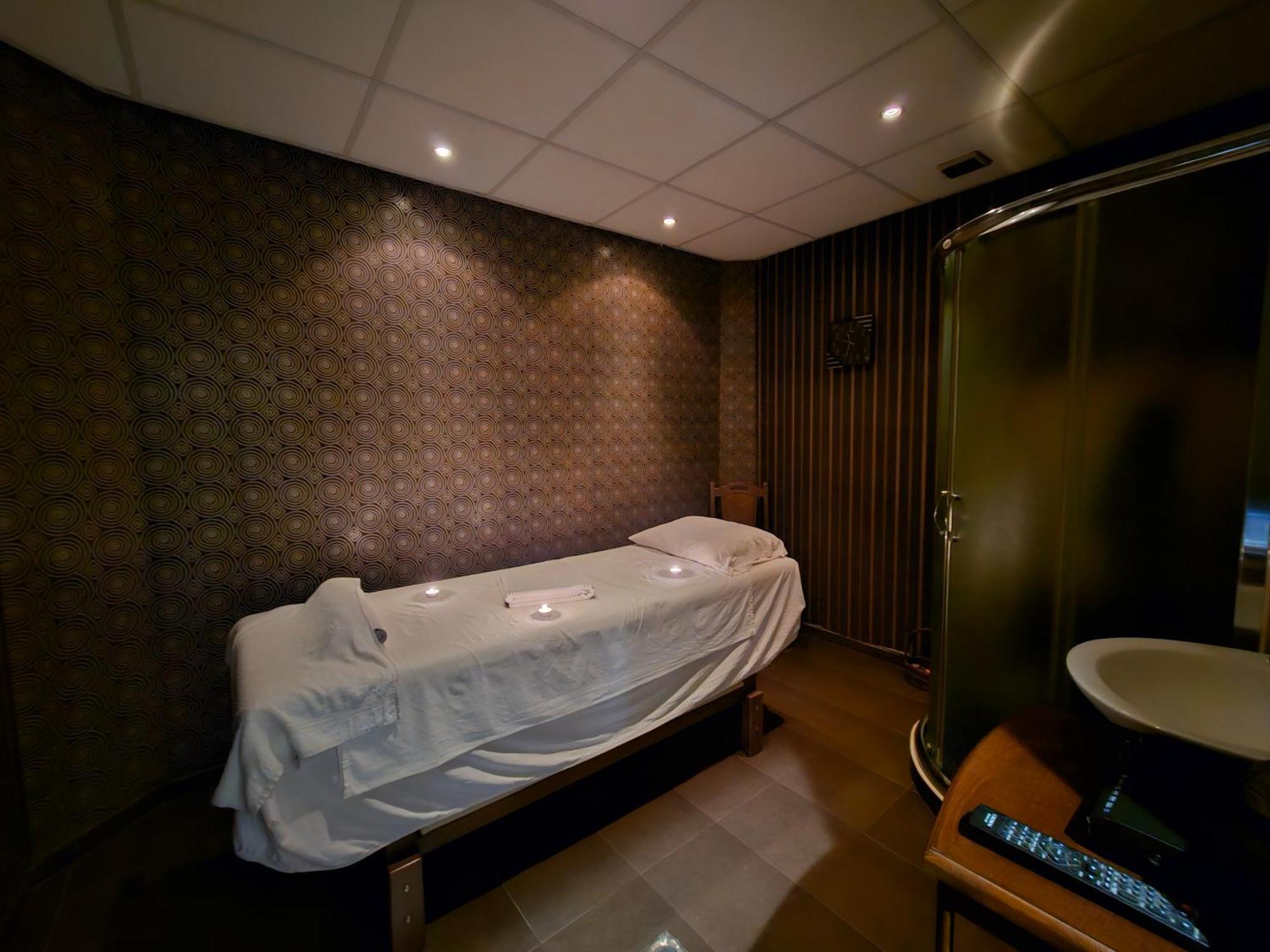 Family Hotel Jeri Velingrad Bagian luar foto