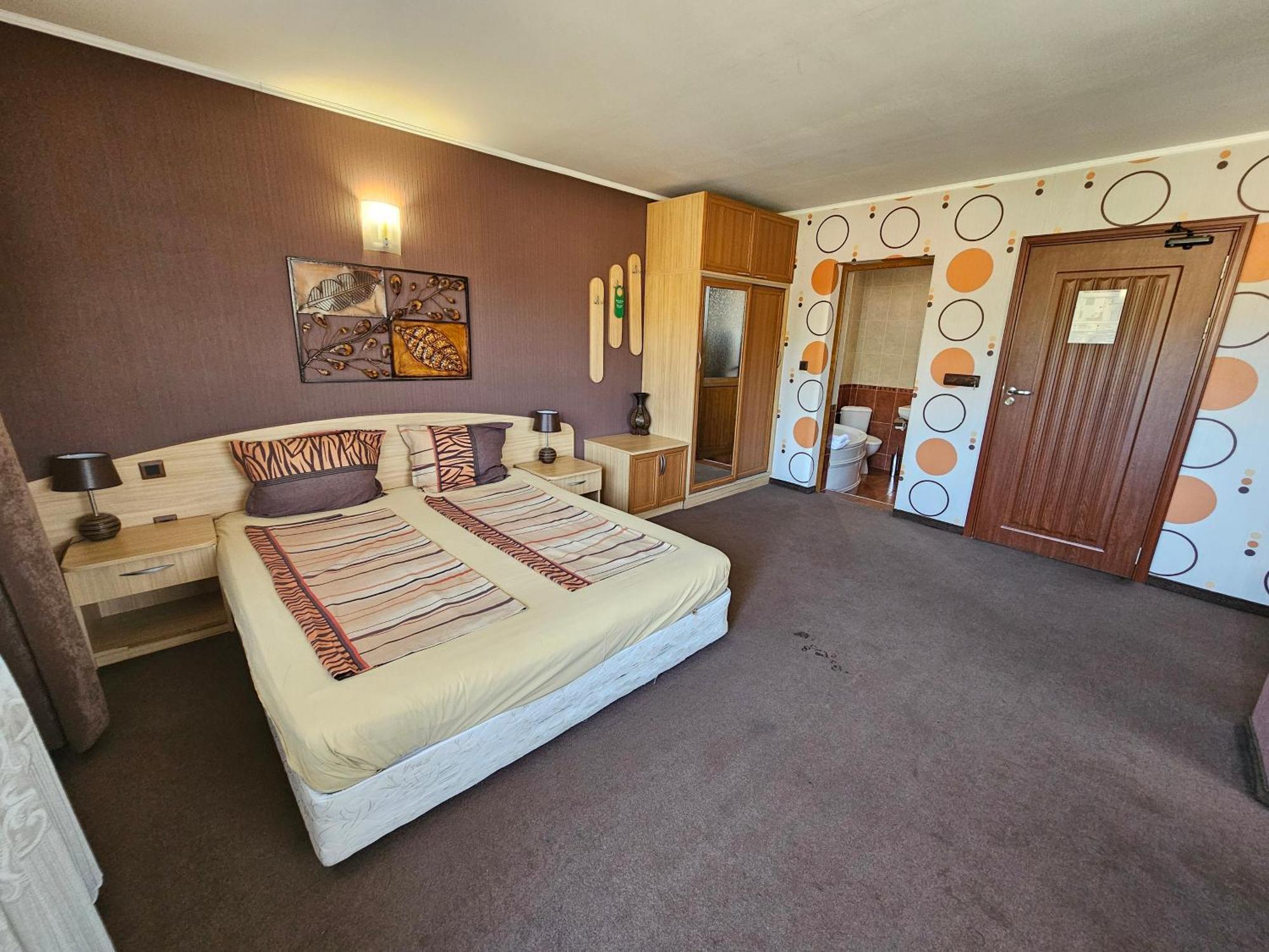 Family Hotel Jeri Velingrad Bagian luar foto